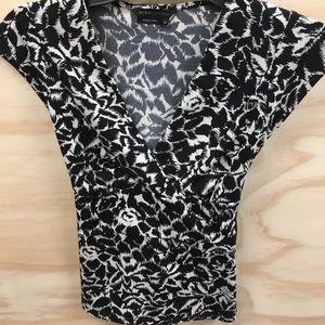 BCBG MAX AZRIA Black/white Print Tie-back Top